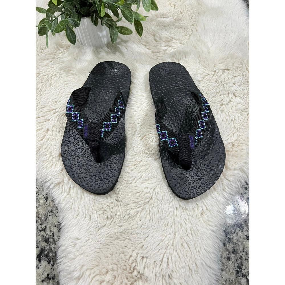 cherokee sandals sz 7